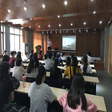 Macintosh HD:Users:malianlian:Desktop:南京理工大学工业设计中心王寒应邀赴51短视频
开展学术报告-新闻稿:QQ图片20180529160740.jpg